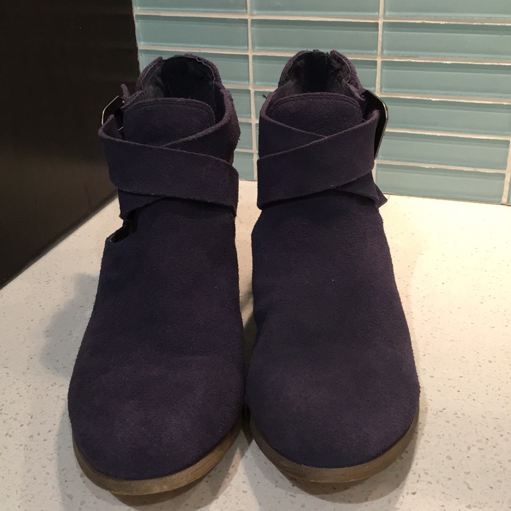 Sole Society Mid-blue suede booties size 7.5